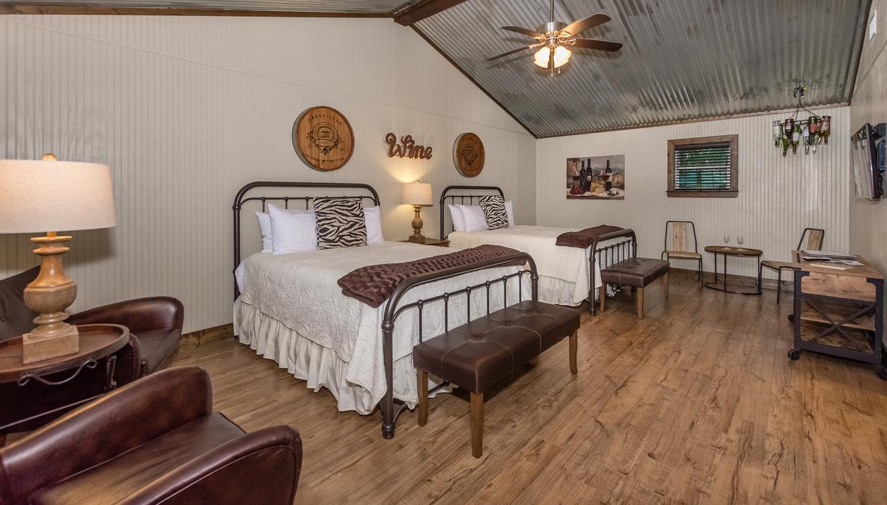 Vineyard Trail Cottages- Adults Only فريدريكسبيرغ الغرفة الصورة