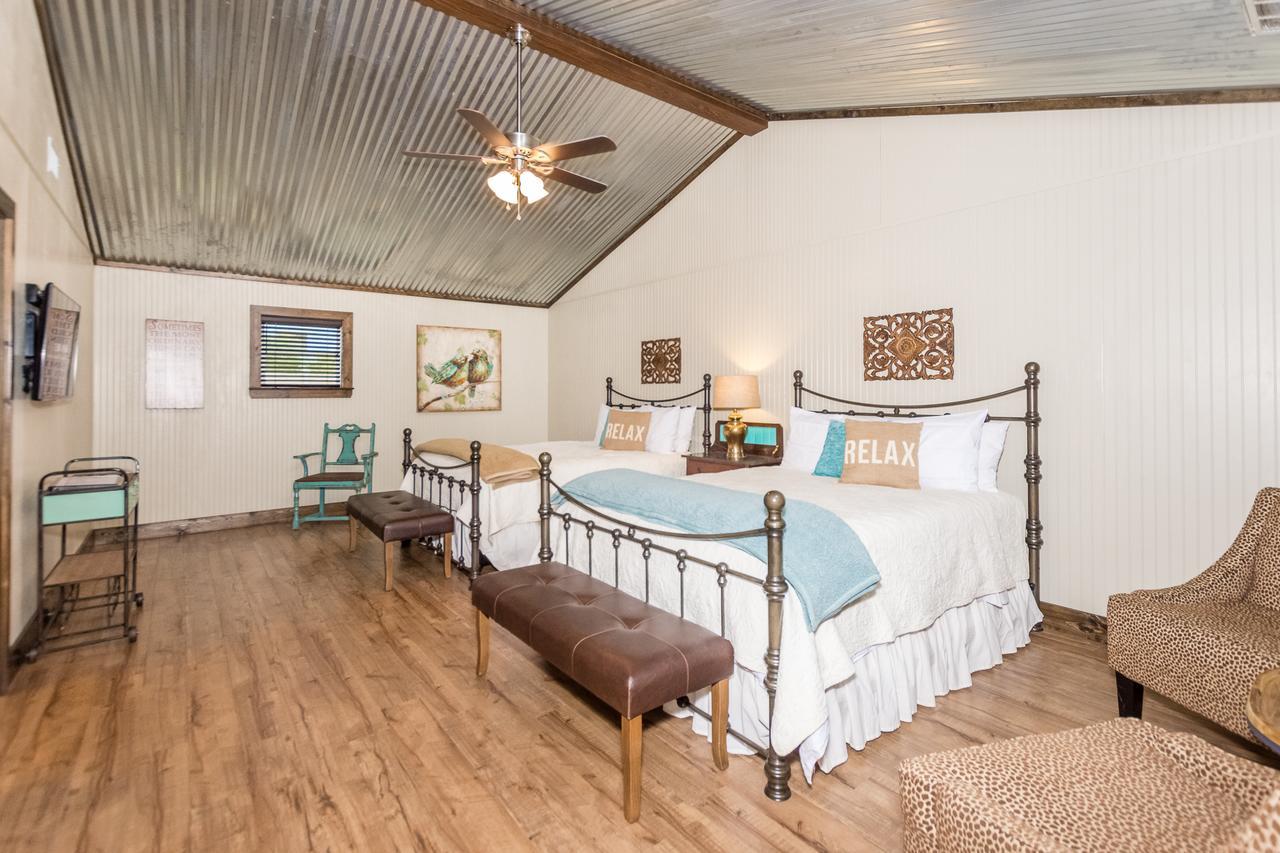 Vineyard Trail Cottages- Adults Only فريدريكسبيرغ الغرفة الصورة
