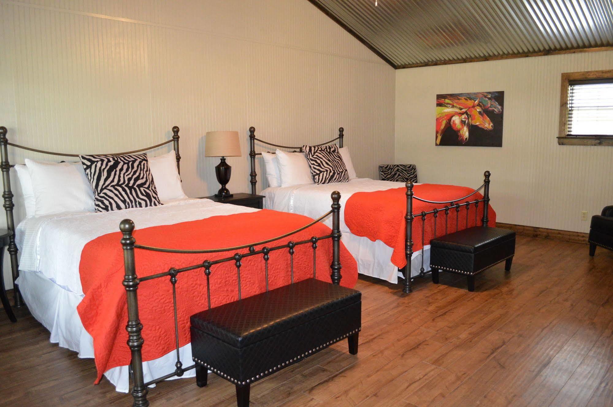 Vineyard Trail Cottages- Adults Only فريدريكسبيرغ المظهر الخارجي الصورة